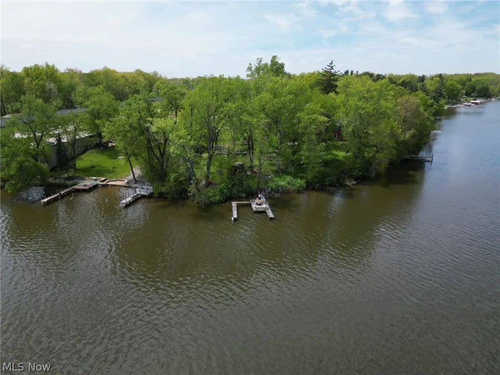 0.27 Acres of Land for Sale in Lake Milton, OH - land for sale
