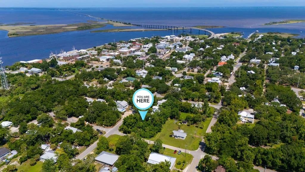 Land -Single Family Acreage in Apalachicola - Apalachicola, Florida, 32320