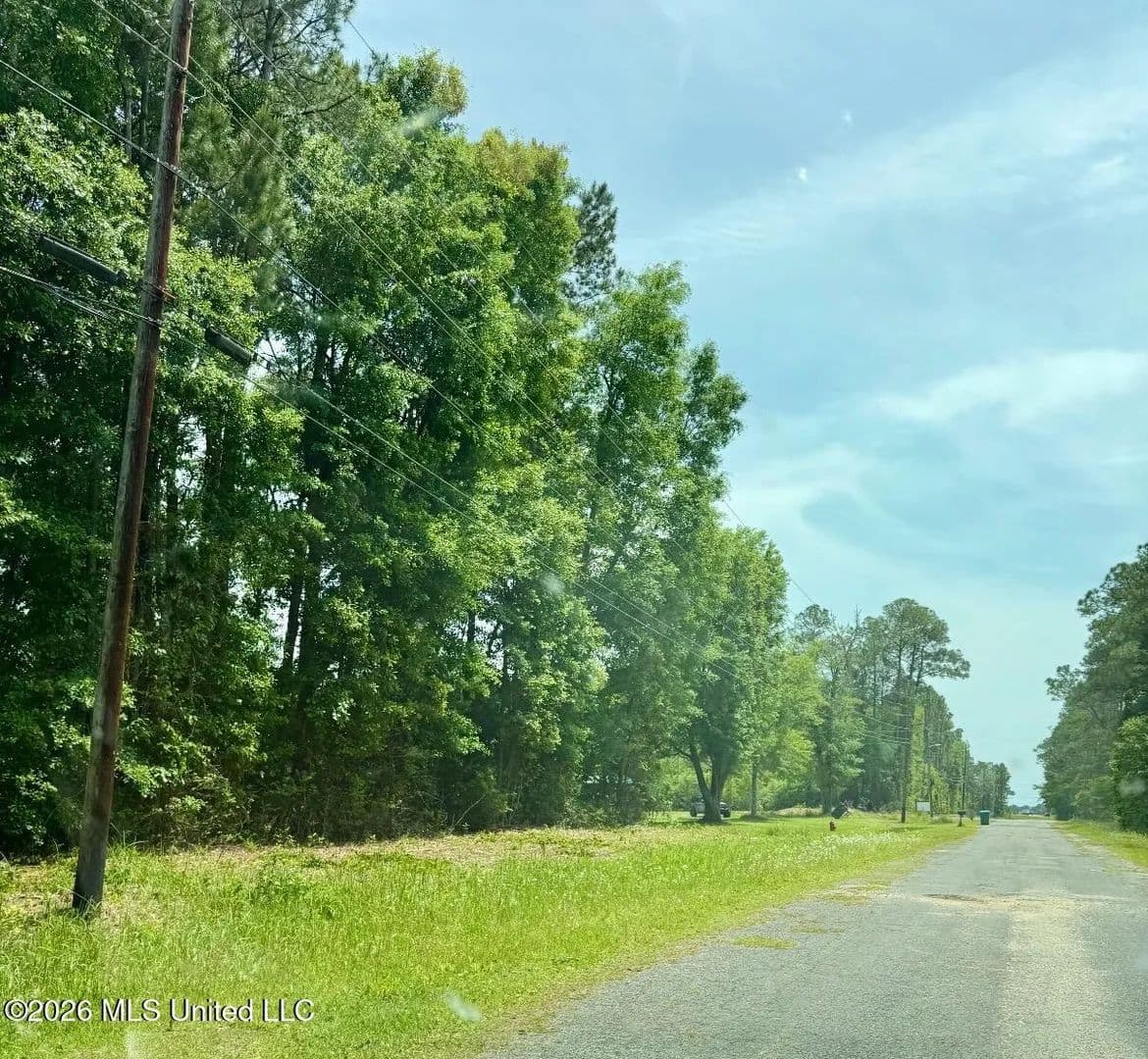Vacant Land in Ocean Springs - Ocean Springs, Mississippi, 39564