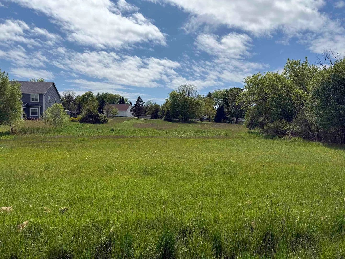 1 Acre of Land for Sale in Sussex, Wisconsin - Sussex, Wisconsin, 53089