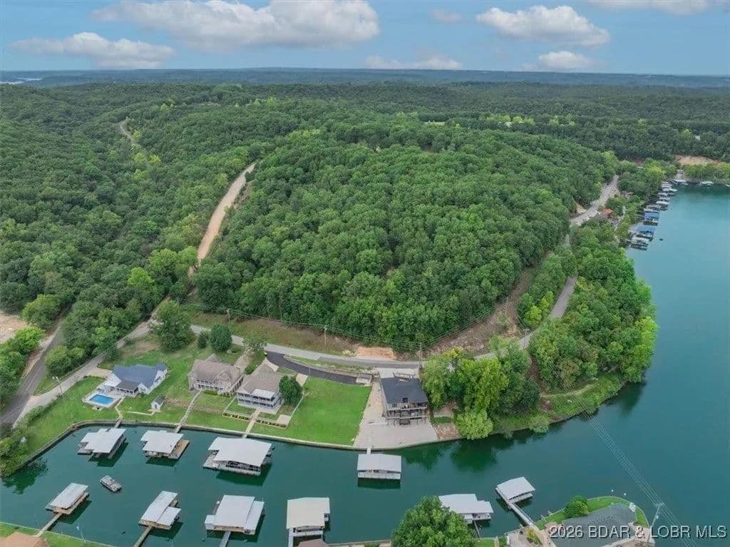 Lots & Land-Other in Camdenton - Camdenton, Missouri, 65020