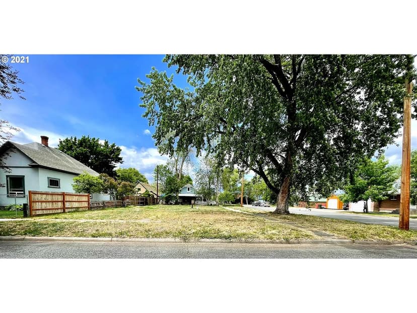 Property from 2237 8TH ST - KW