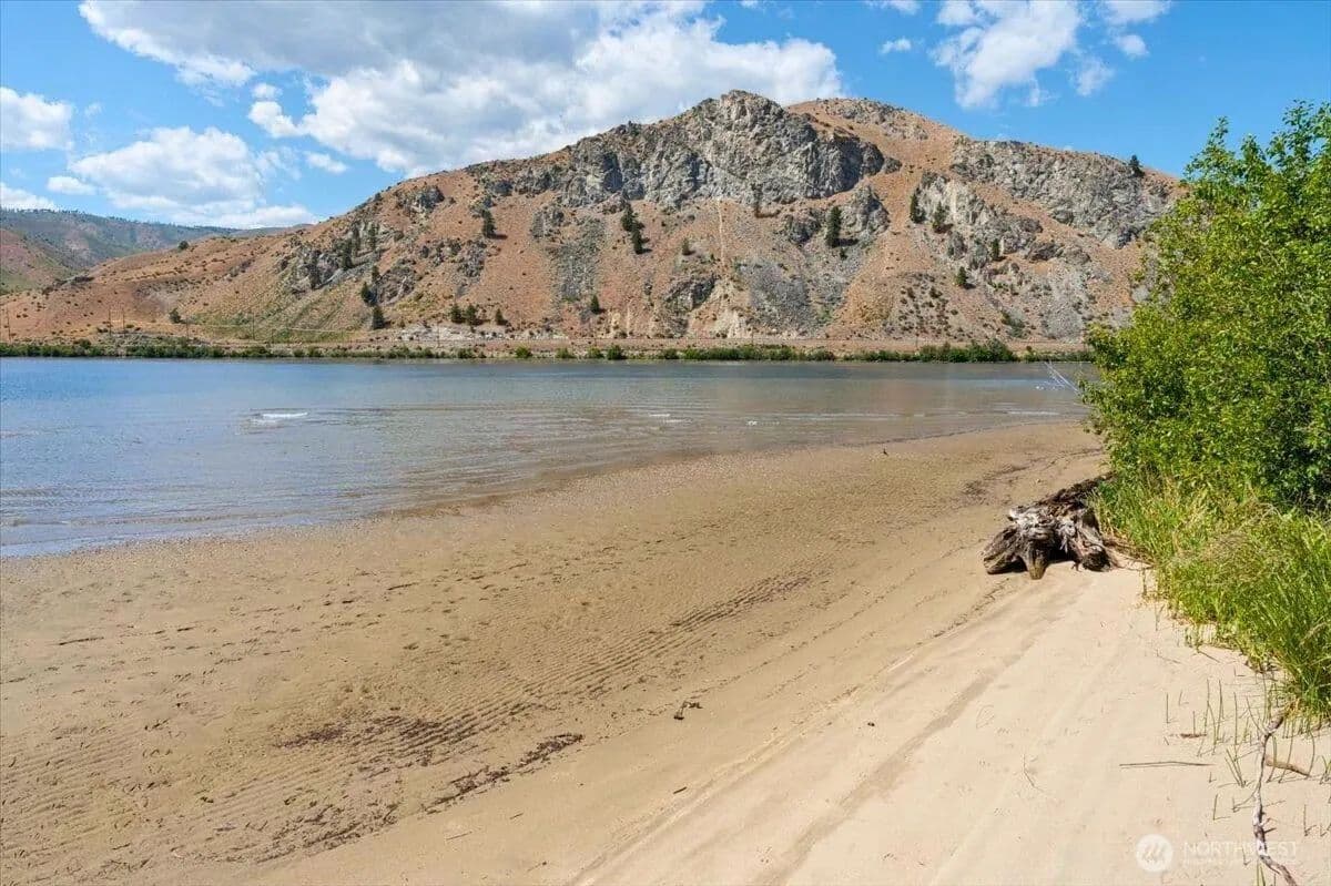 6.17 Acres of Land for Sale in Orondo, WA - Orondo, Washington, 98843