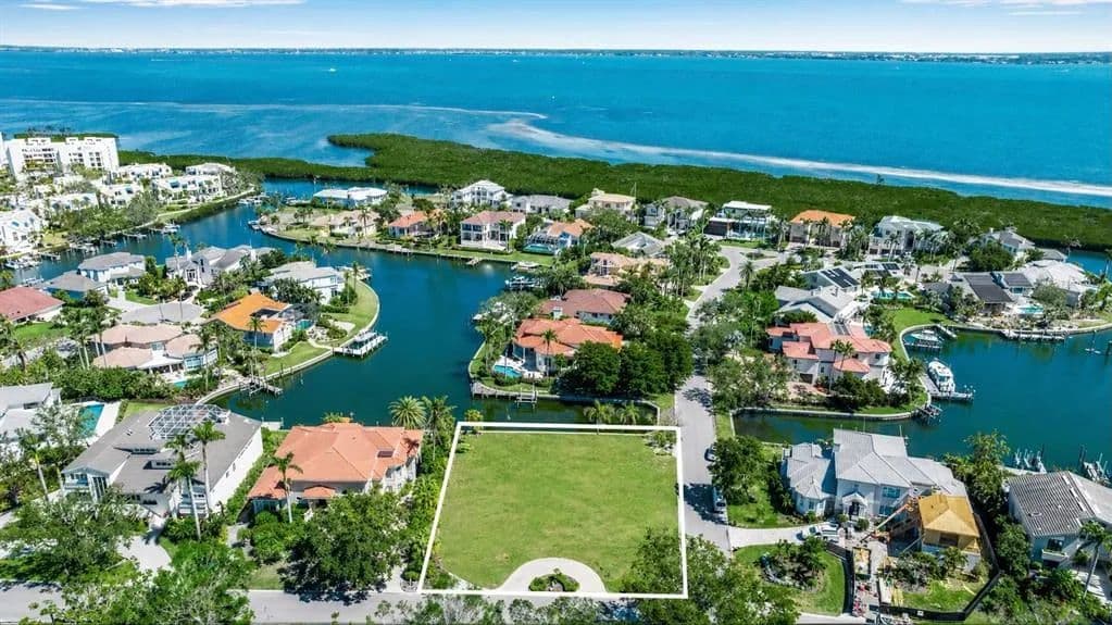 Vacant Land in Longboat Key - Longboat Key, Florida, 34228