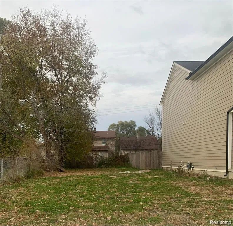 Property from 116 W George Avenue - KW - Hazel Park, Michigan, 48030