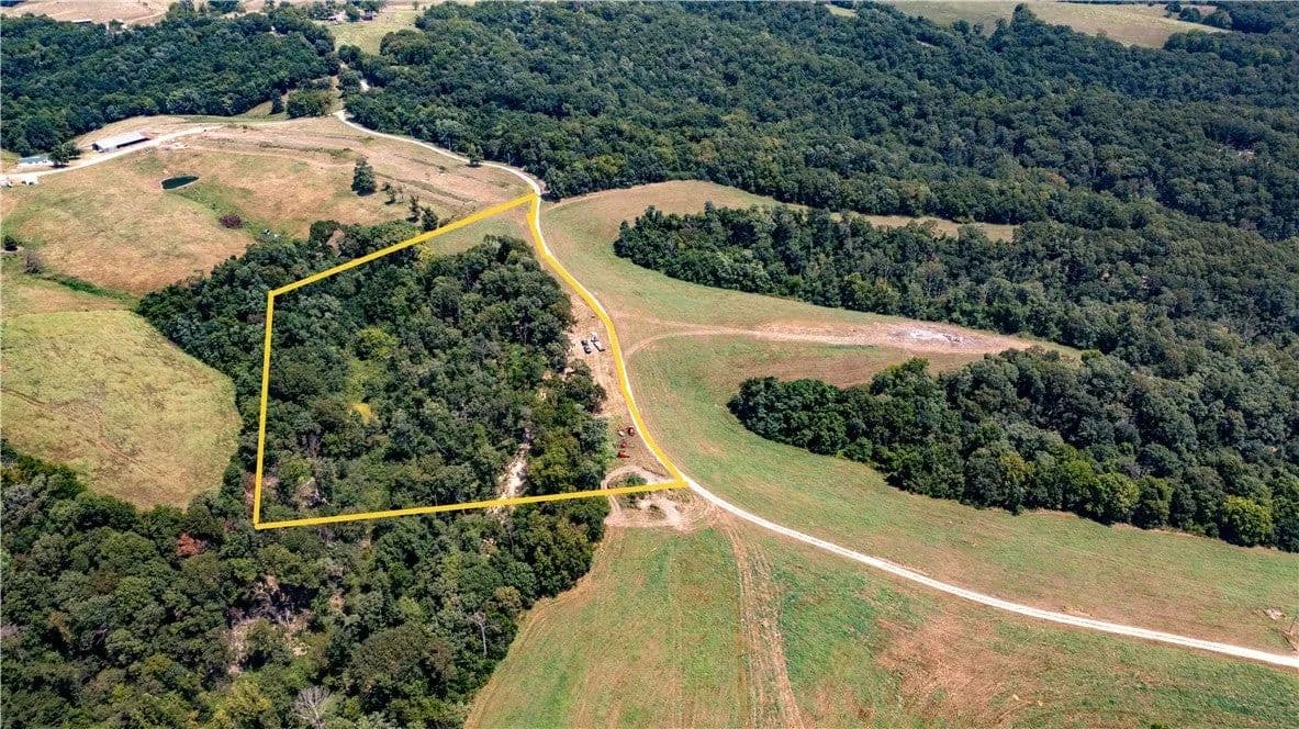 Lots & Land-Other in Pineville - Pineville, Missouri, 64856