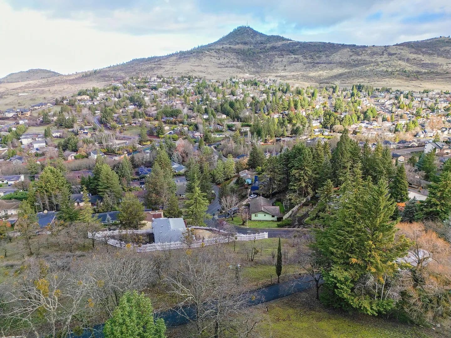 Lots & Land-Other in Medford - Medford, Oregon, 97504