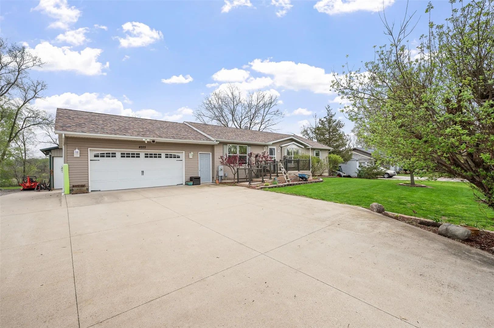 3.33 Acres of Land for Sale in Des Moines, IA - Des Moines, Iowa, 50317