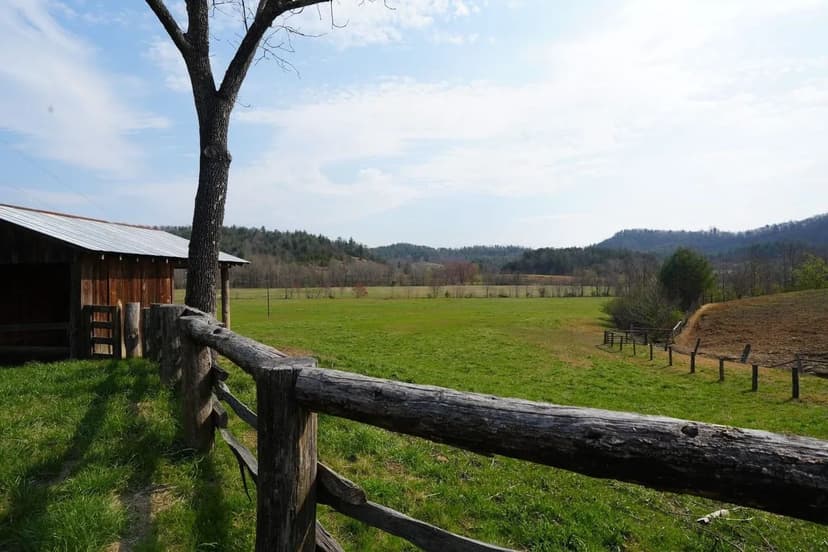 +/- 405ac - 316 Lewis Fork Baptist Church Rd Purlear NC - Wilkes Co
