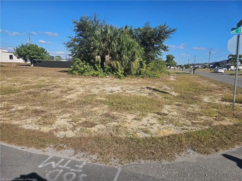 Lots & Land-Other in Cape Coral - Cape Coral, Florida, 33909