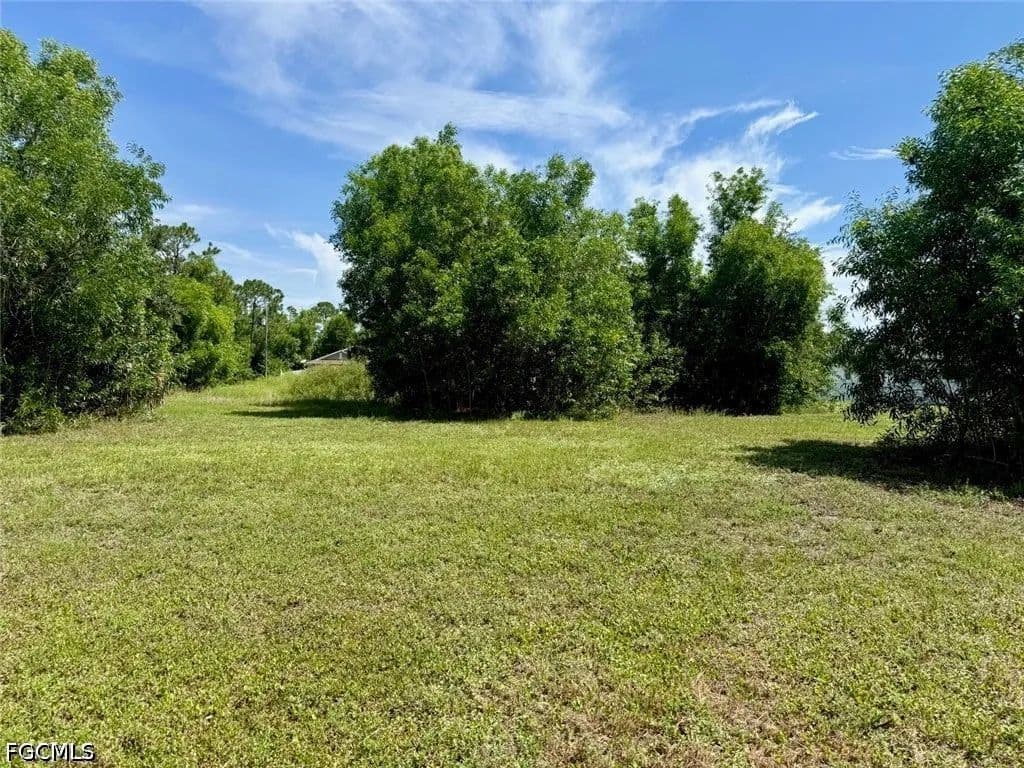 Vacant Land in Cape Coral - Cape Coral, Florida, 33993
