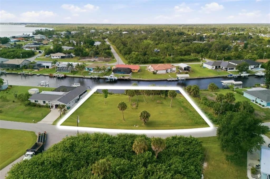 Vacant Land in Port Charlotte - Port Charlotte, Florida, 33981