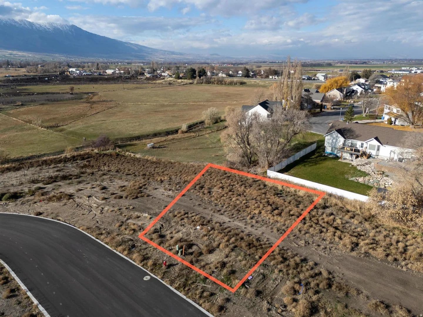 Land -Single Family Acreage in Hyrum - Hyrum, Utah, 84319