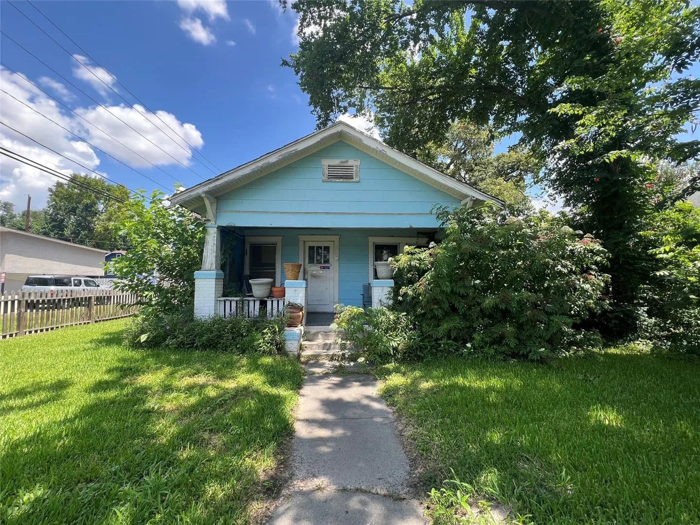 Property from 701 E 11th 1/2 Street - KW - Houston, Texas, 77008