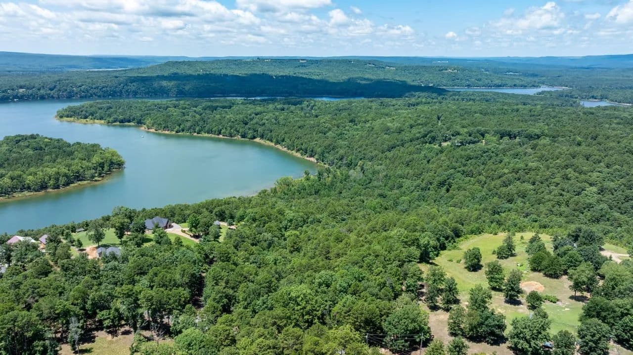 Greers Ferry Lake front & views | 17.20 +/- acres | 2 mile to Boat Launch | Shirley, AR | Van Buren County - land for sale