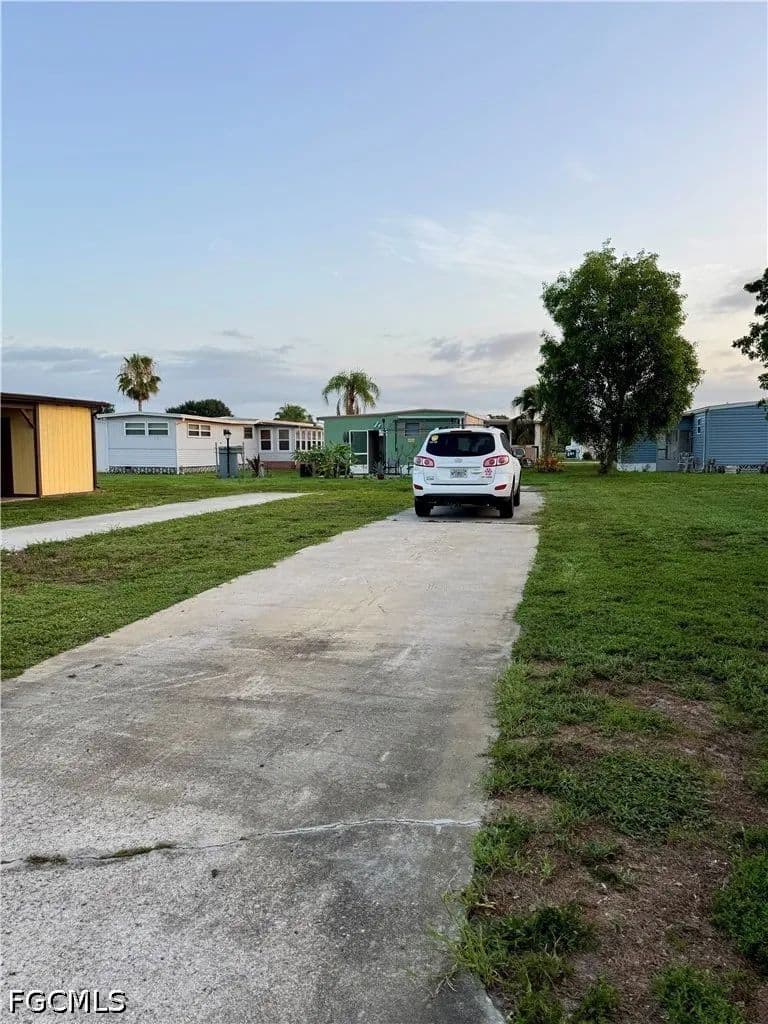 0.1 Acres of Land for Sale in Fort Myers, FL - Fort Myers, Florida, 33905