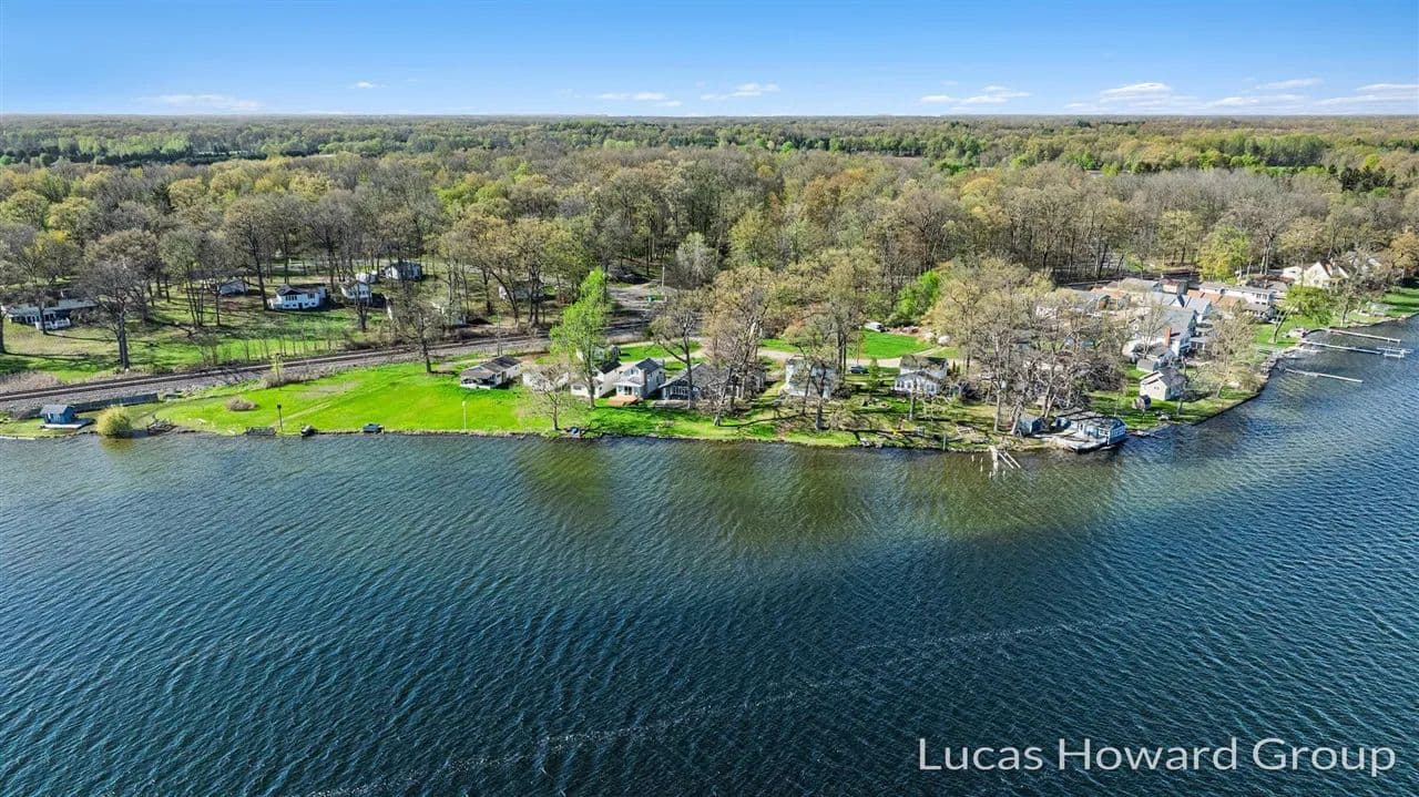 5.28 Acres of Land for Sale in Vicksburg, Michigan - Vicksburg, Michigan, 49097