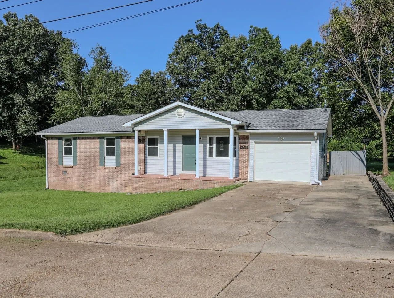 Stylish Move-In Ready Home in Poplar Bluff, MO - Poplar Bluff, Missouri, 63901