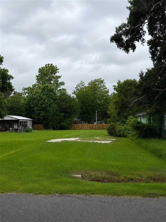 0.24 Acres of Land for Sale in Iowa, Louisiana - Iowa, Louisiana, 70647