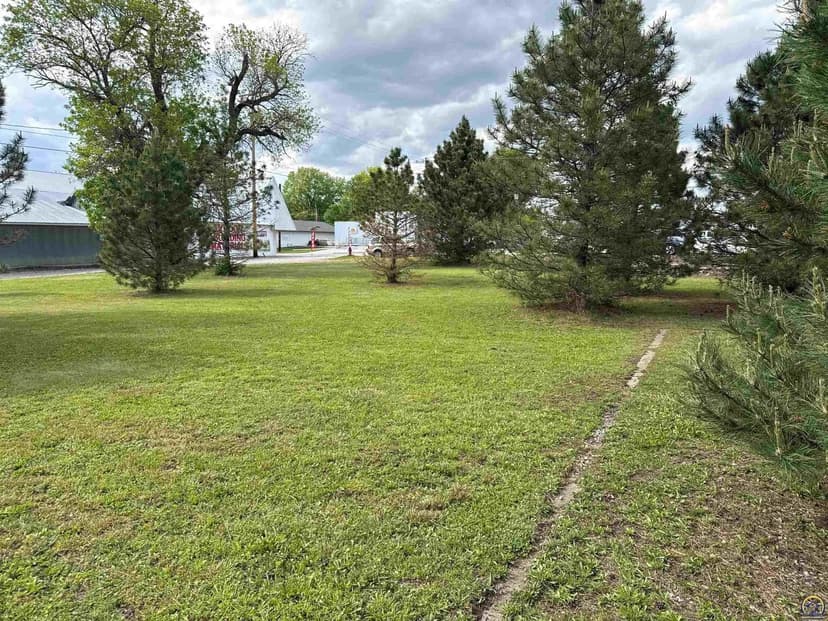 Property from 524 S Topeka - KW