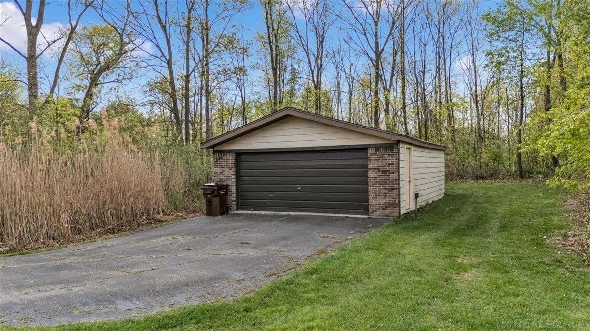 Lots & Land-Other in Utica - Utica, Michigan, 48316