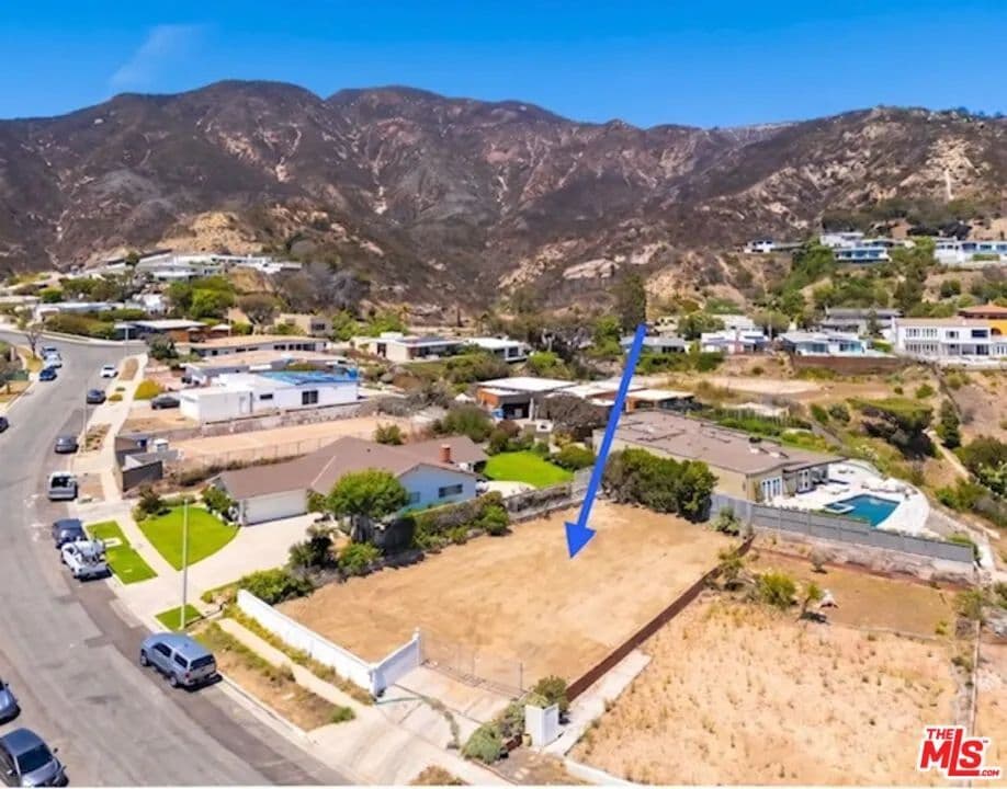 Vacant Land in Malibu - Malibu, California, 90265