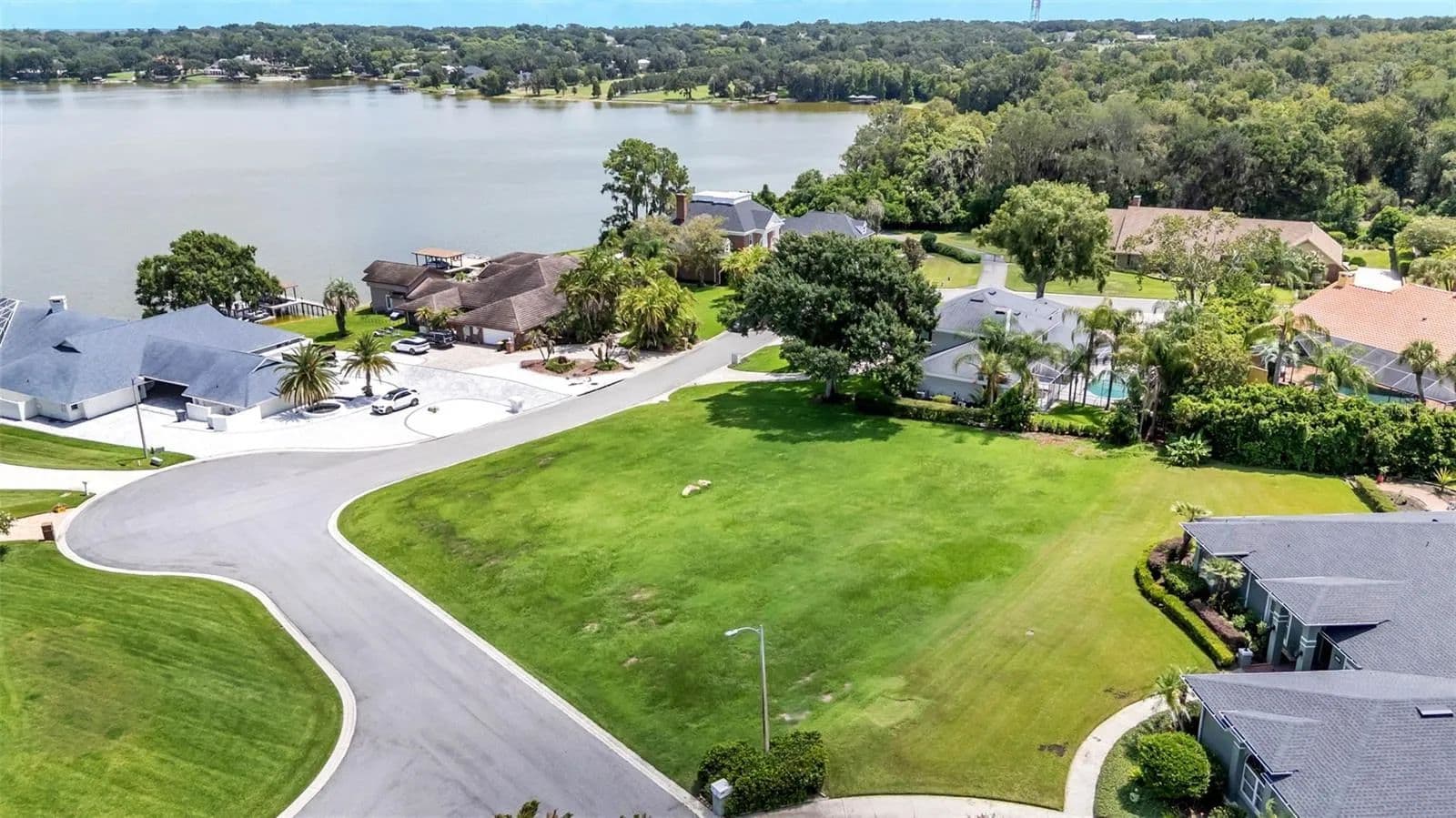 0.5 Acres of Land for Sale in LAKELAND, FL - Lakeland, Florida, 33813