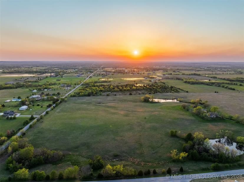 Property from 9 N Memorial Drive - KW