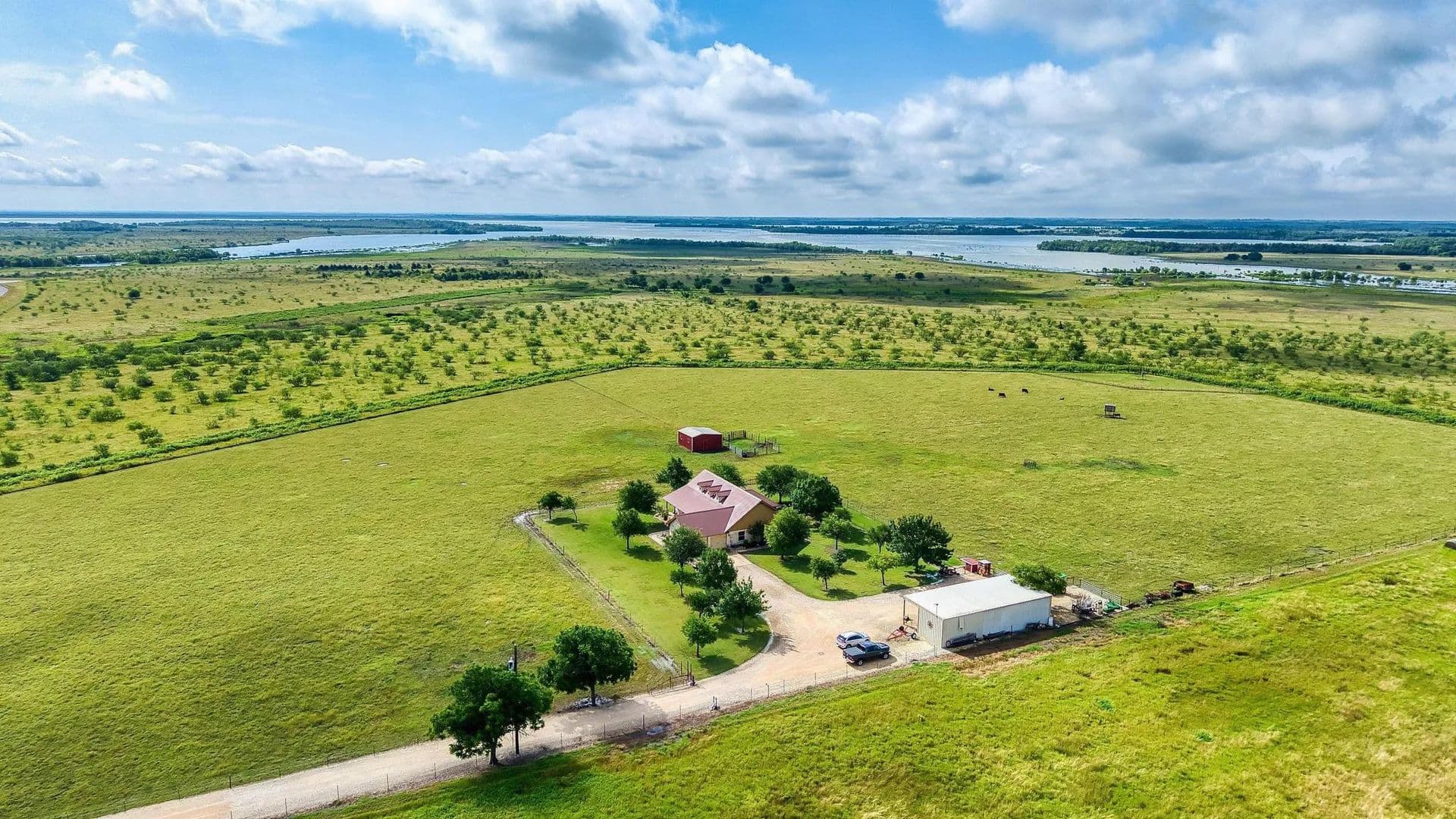 16.09 Acres of Land for Sale in Granger, Texas - Granger, Texas, 76530