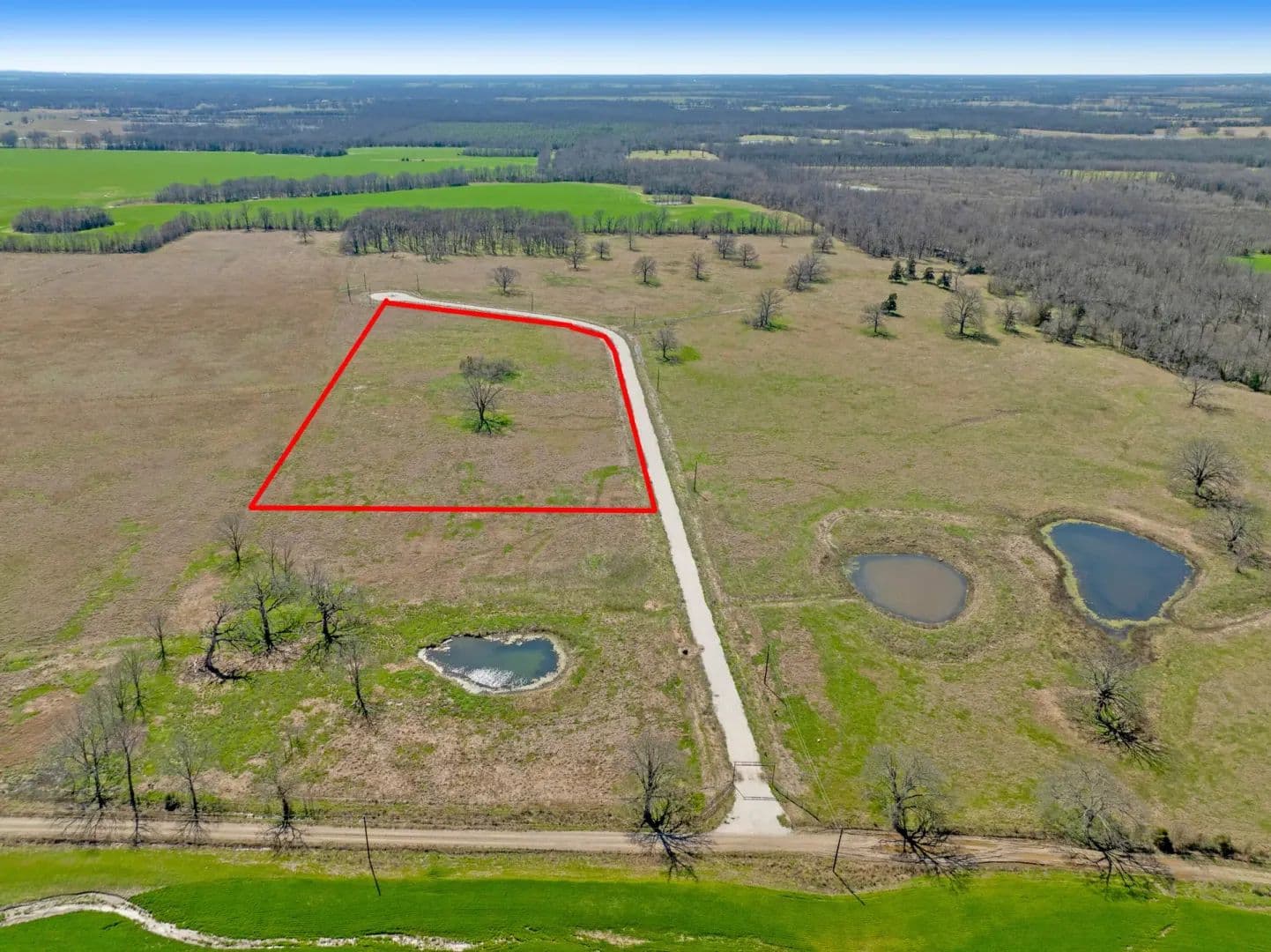 10.01 Acres of Land for Sale in Paris, TX - Paris, Texas, 75462