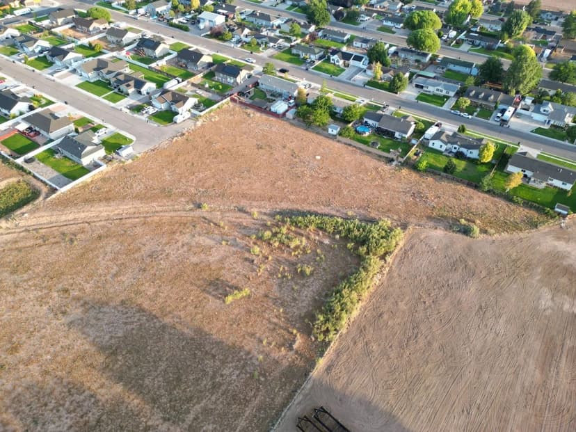 Land -Single Family Acreage in Richfield