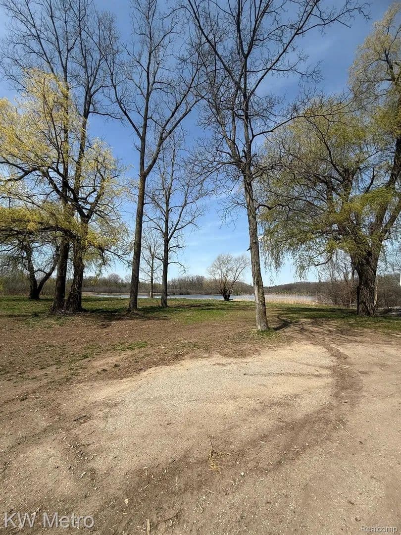 Property from 010770 HIGHLAND Road - KW