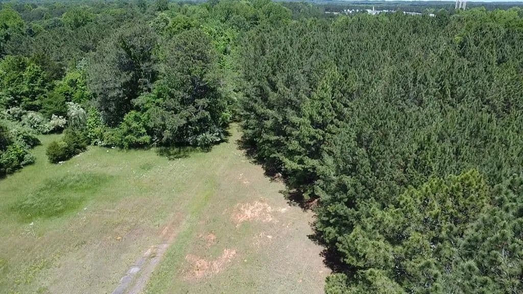 Property from 821 Greenwood St E - KW - Abbeville, South Carolina, 29620
