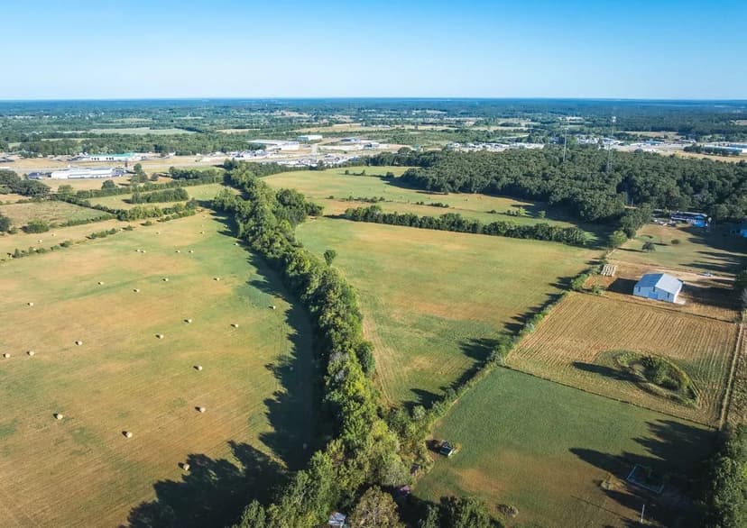 Highway MM Barn & Acres