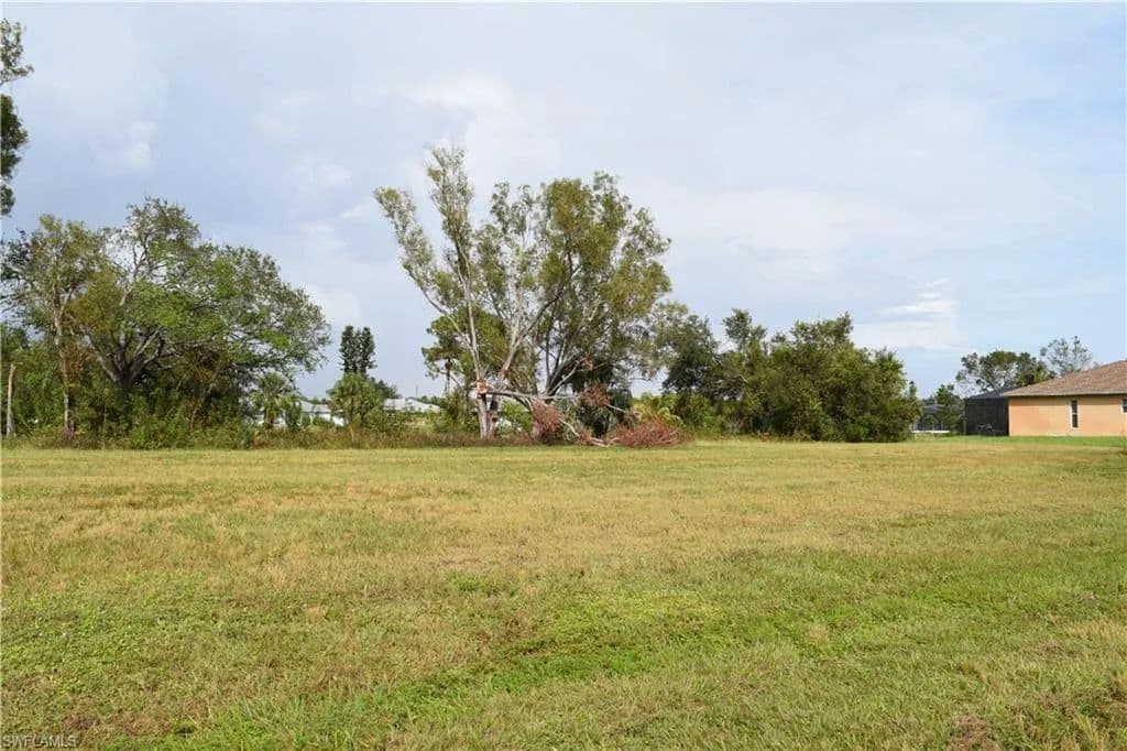Lots & Land-Other in Cape Coral - Cape Coral, Florida, 33909