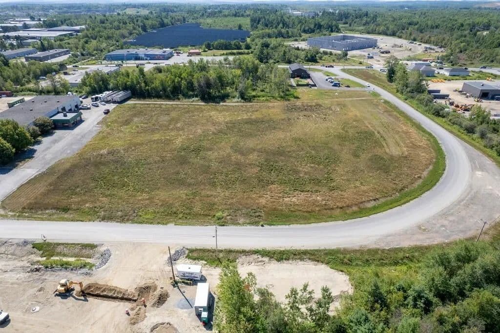 Lots & Land-Other in Hermon - Hermon, Maine, 04401
