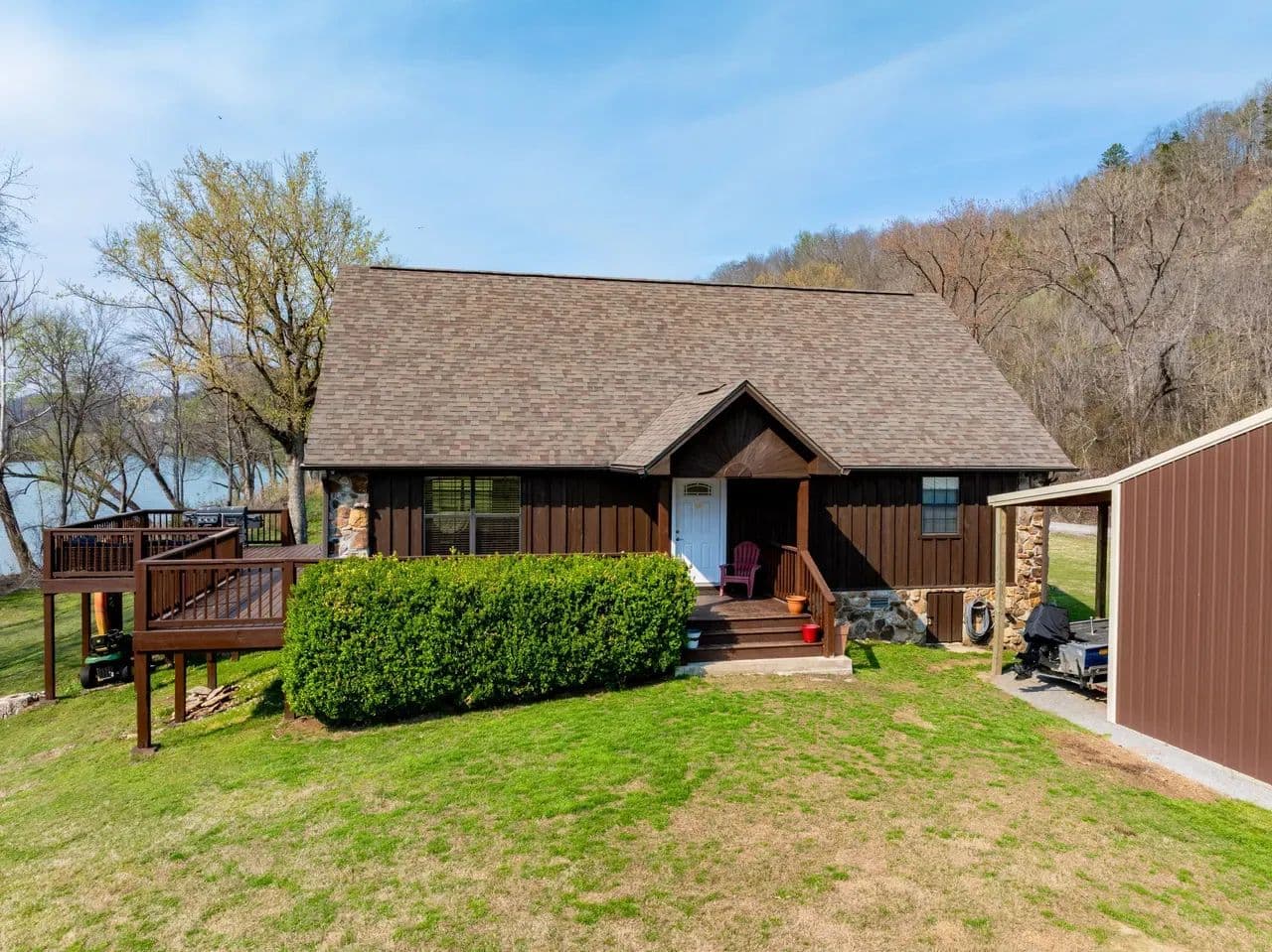 Gated White River Frontage with New Deck & 24x20 Shop – 70 Joe Baker Road, Batesville, Arkansas - land for sale