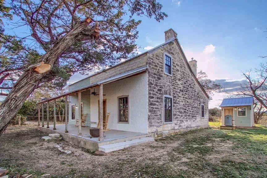 115.92 Acres of Land for Sale in Fredericksburg, TX - Fredericksburg, Texas, 78624