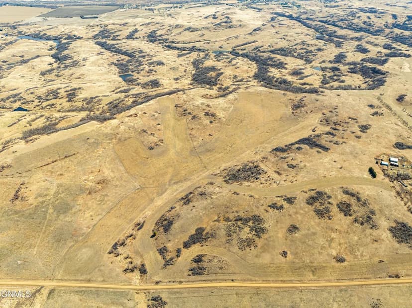 Lots & Land-Other in Mandan