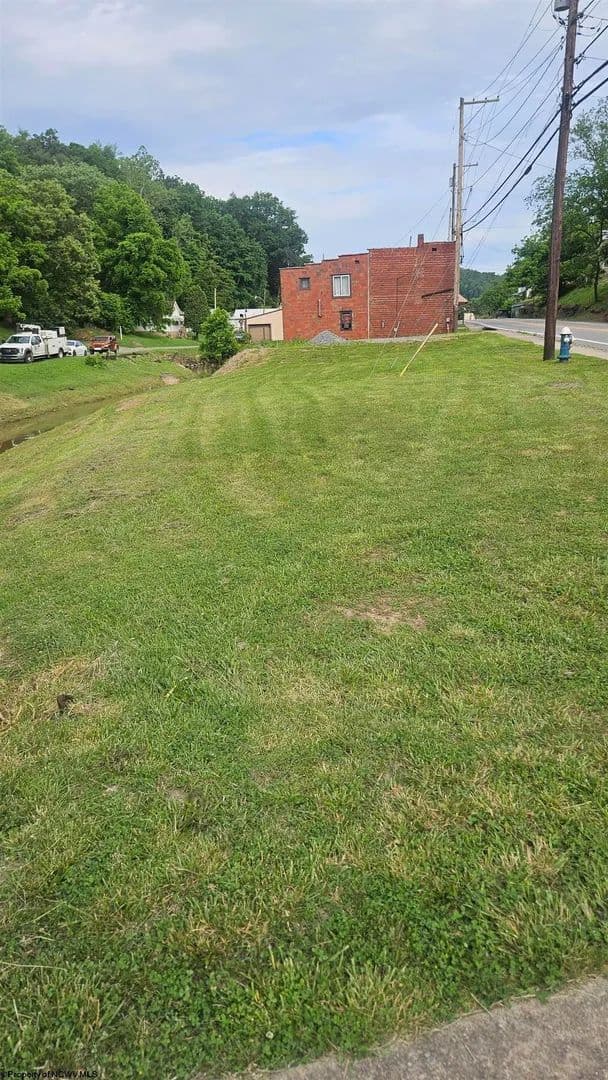 Lots & Land-Other in Weston - Weston, West Virginia, 26452