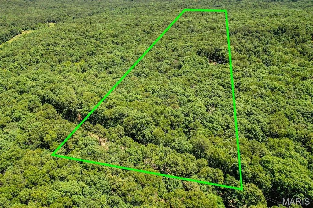 10 Acres of Land for Sale in Bourbon, MO - Bourbon, Missouri, 65441