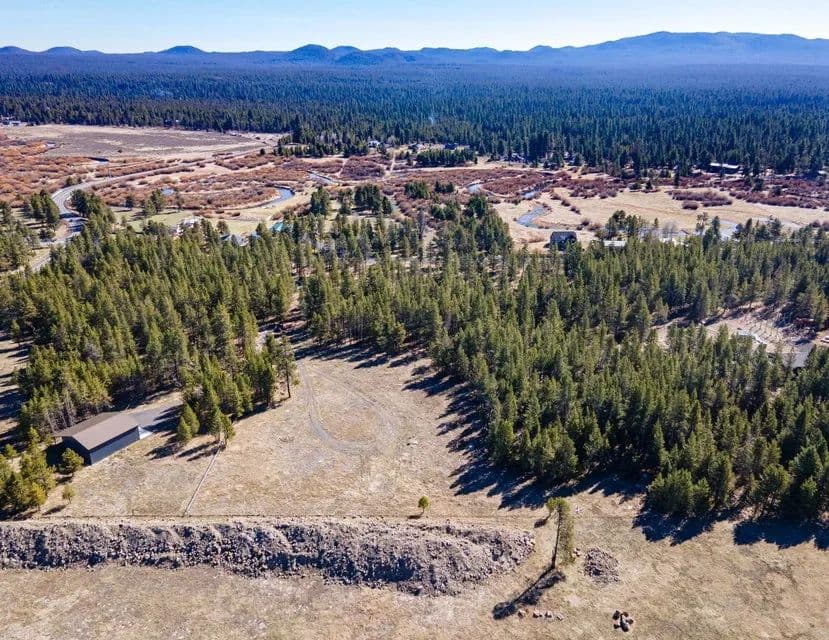 Land -Single Family Acreage in Bend - Bend, Oregon, 97707