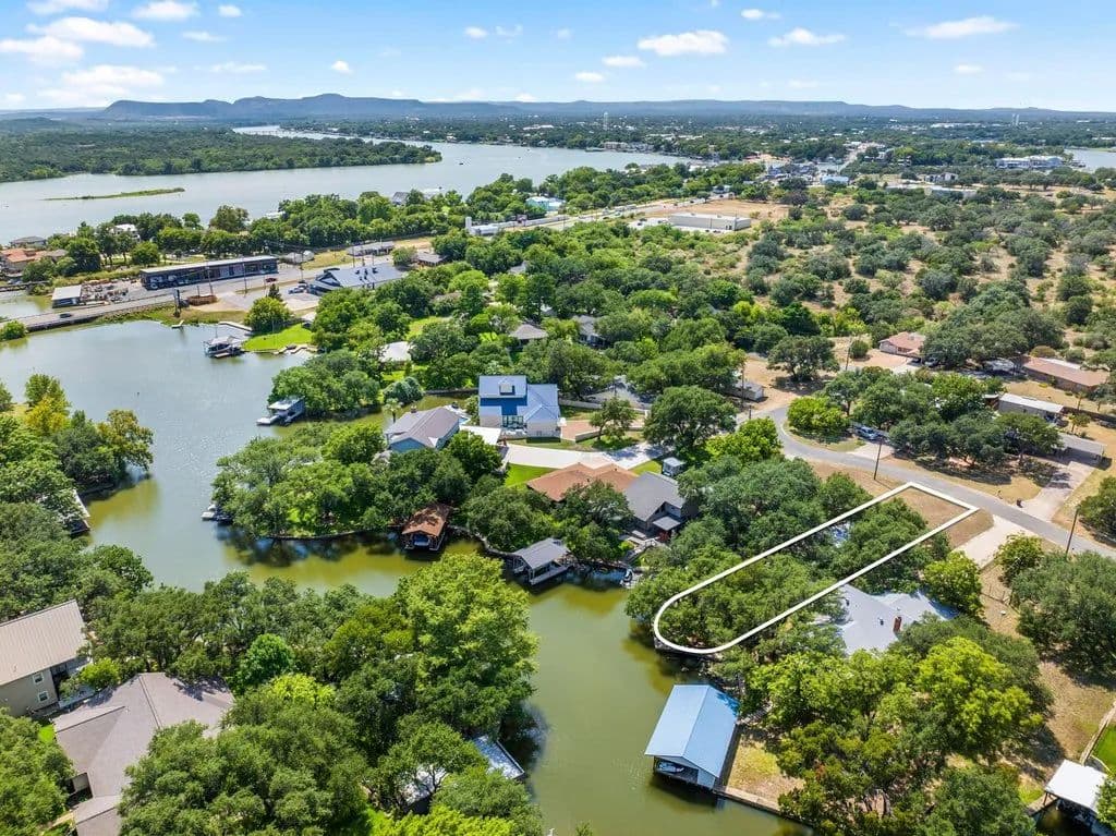 Vacant Land in Kingsland - Kingsland, Texas, 78639