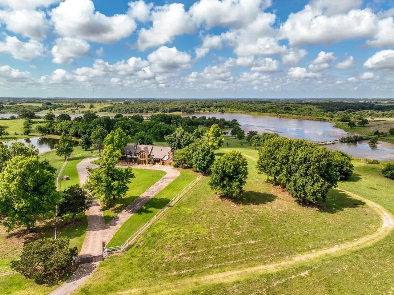 Thunder Ridge Ranch at Gibson Lake - Byars, Oklahoma, 74831