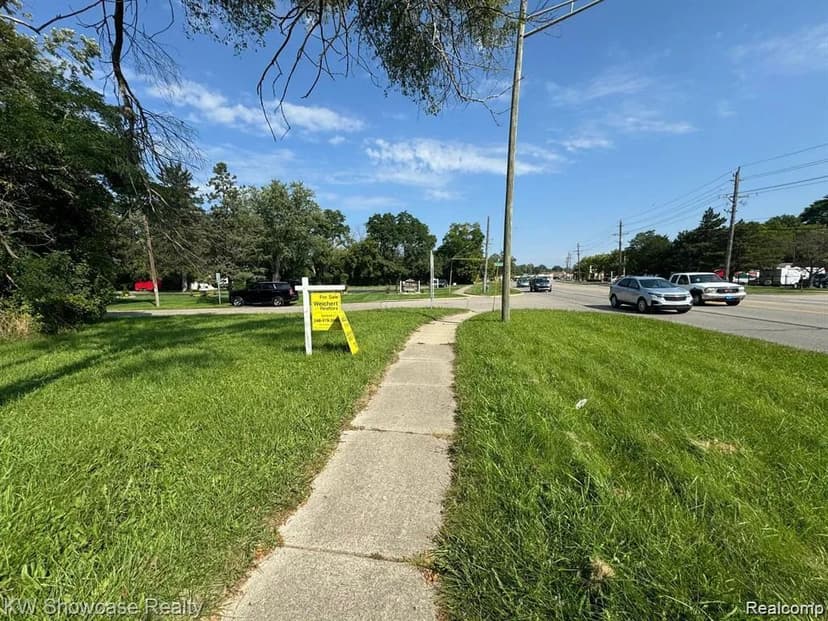 Property from 2830 Dixie Highway - KW