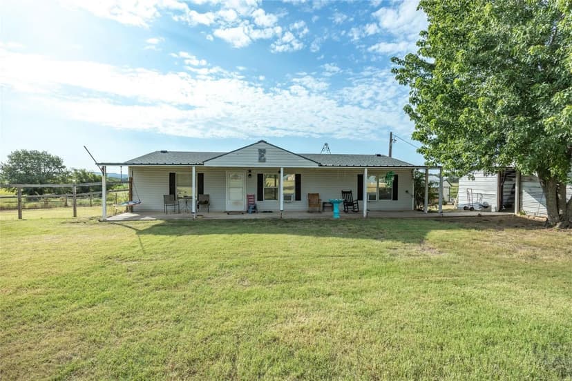 173 Private Road 2698, Alvord, TX 76225