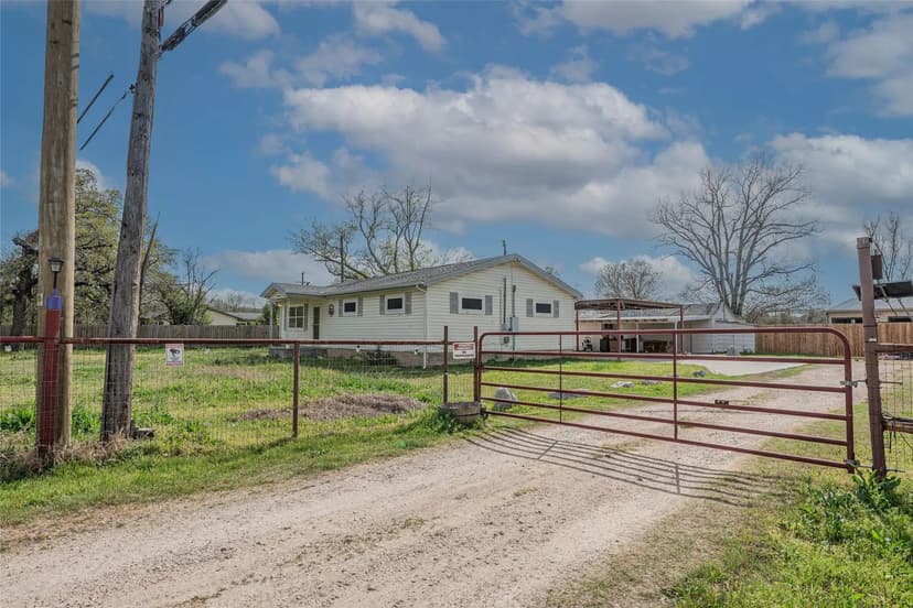 Property from 900 Silver Creek Azle Road - KW