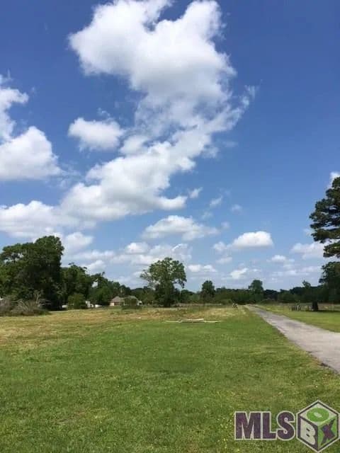 Property from R And V Way - KW