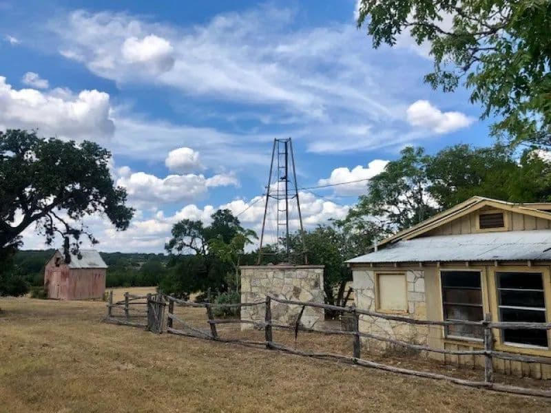 Land for sale in Walnut Springs with hunting cabin 