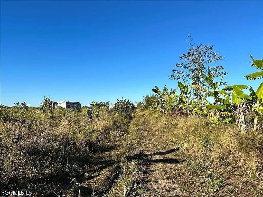Property from 4276 2ND Road N - KW - Labelle, Florida, 33935